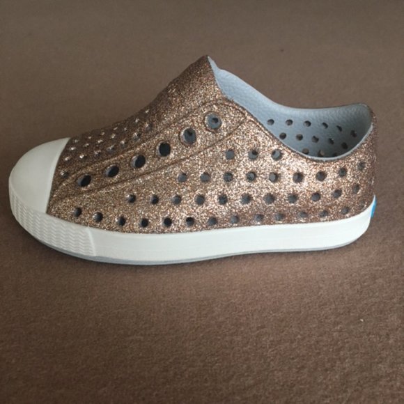 Native Jefferson Girls Vegan Child Metal Bling Kid's Clog New, Size 5, 6, 7 - Picture 4 of 8